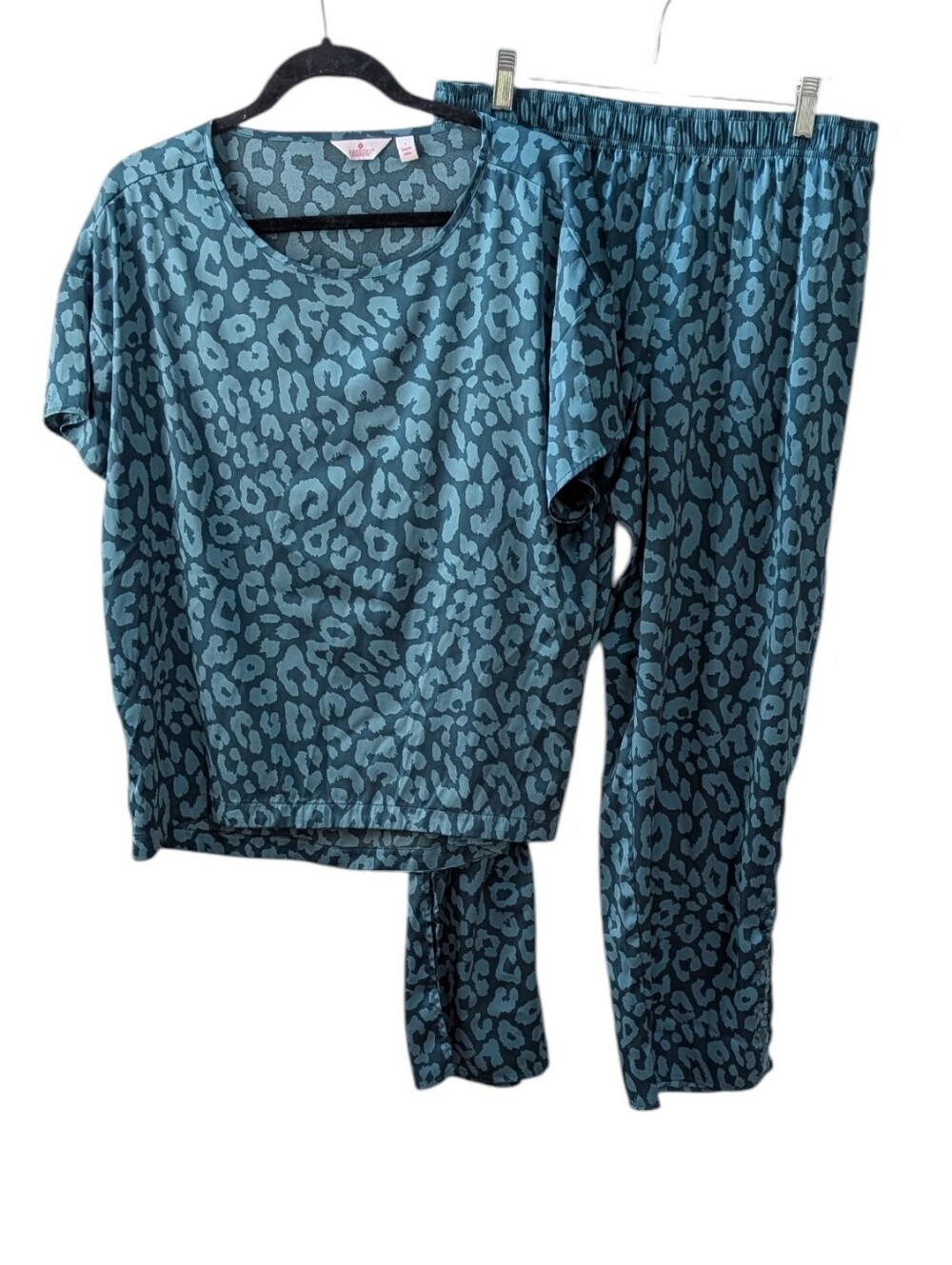 Breezies, Green Animal Print Short Sleeve Oversized Pajama Set. Small